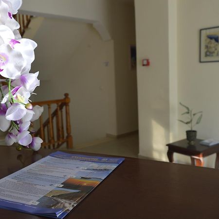 Kymata Hotel Kamári Екстериор снимка