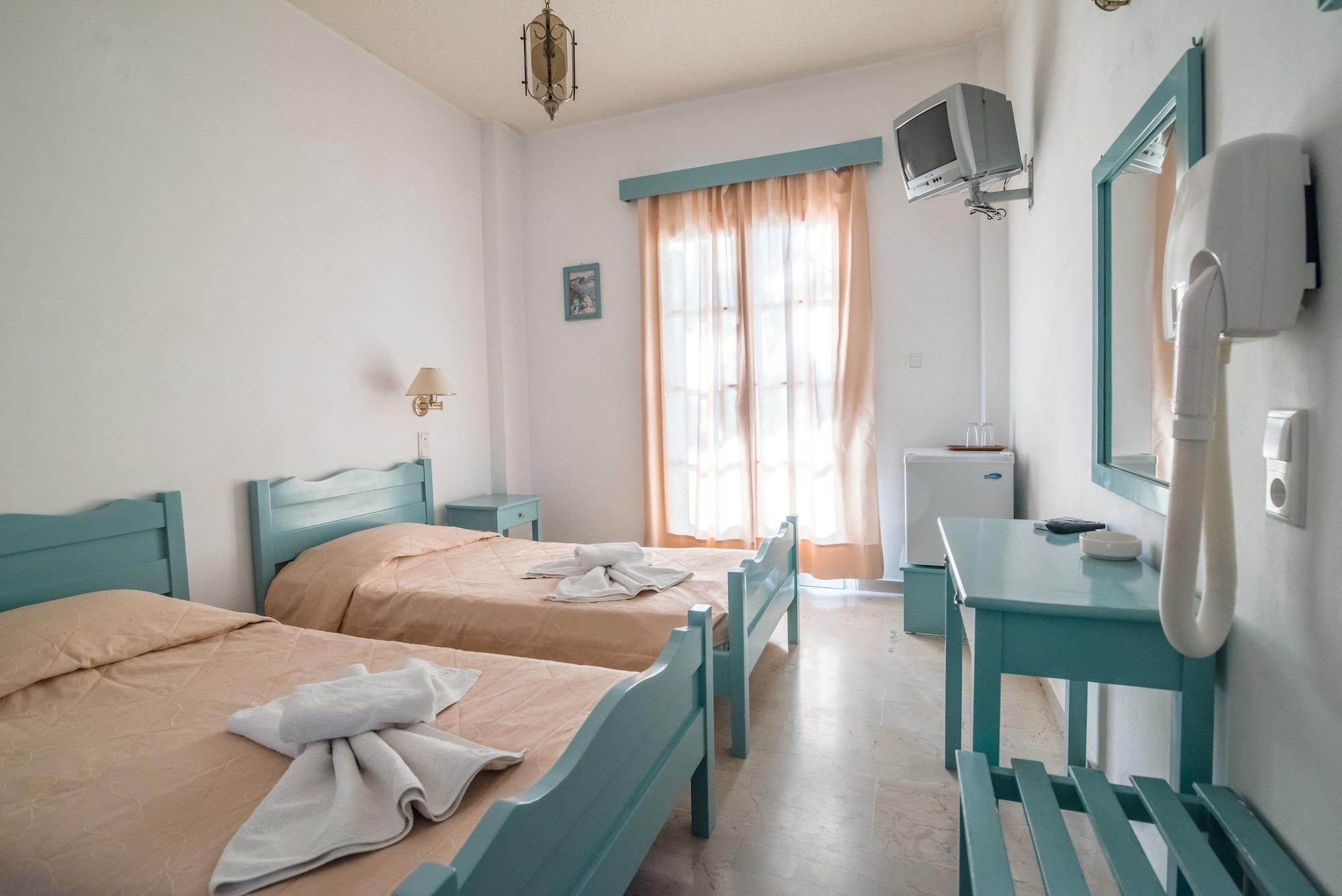 Kymata Hotel Kamári Екстериор снимка