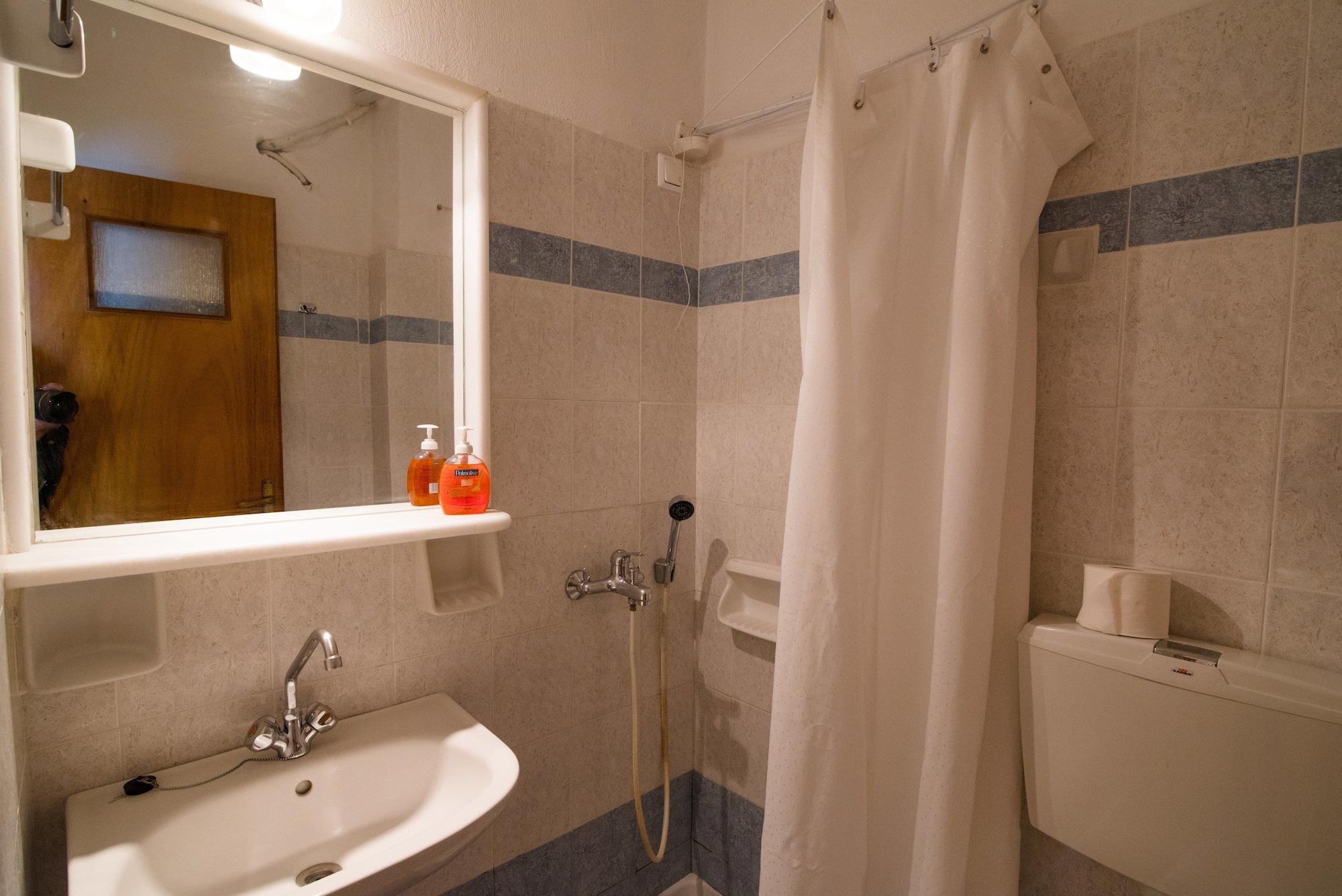 Kymata Hotel Kamári Екстериор снимка
