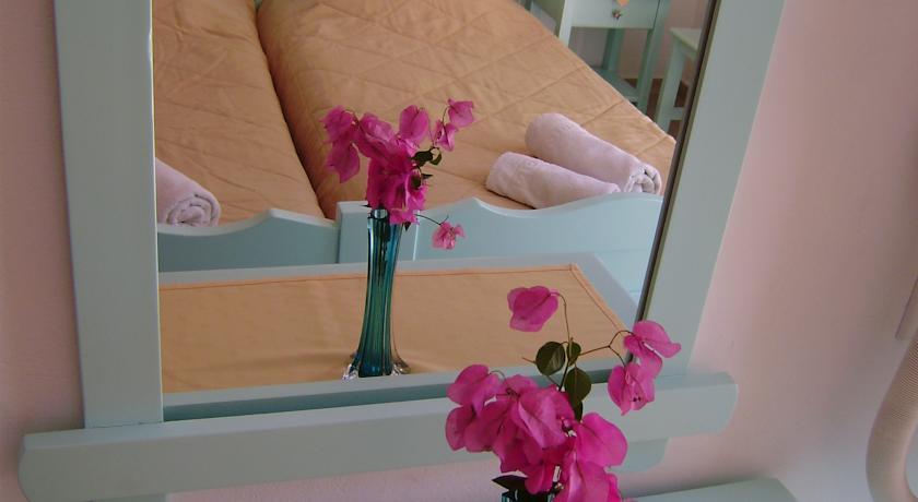 Kymata Hotel Kamári Екстериор снимка