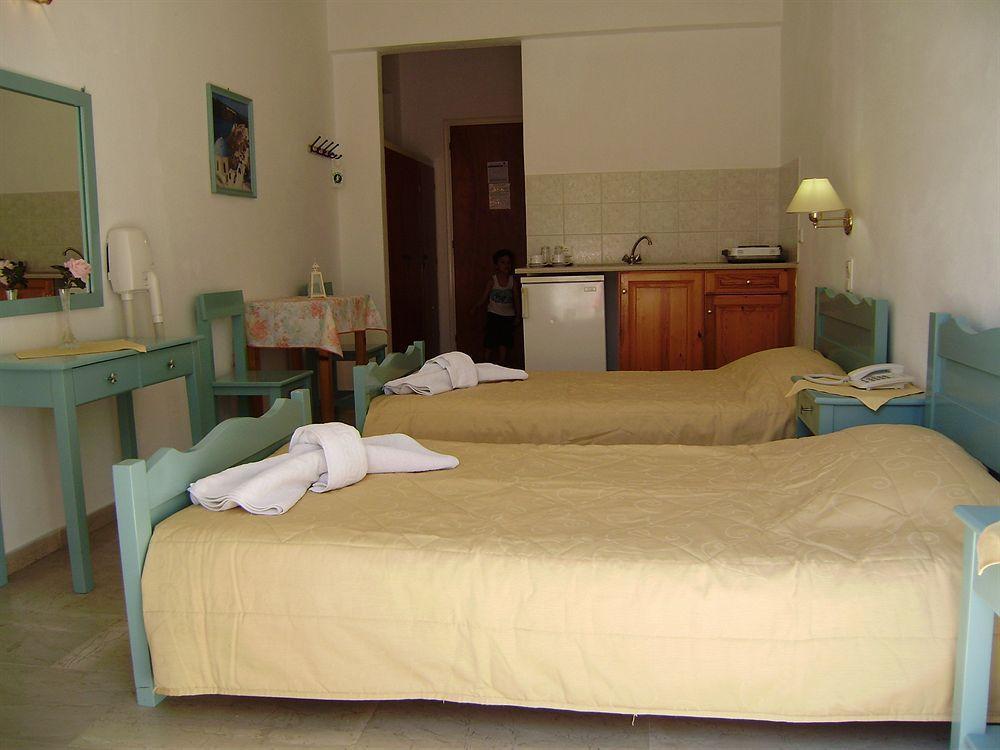 Kymata Hotel Kamári Екстериор снимка