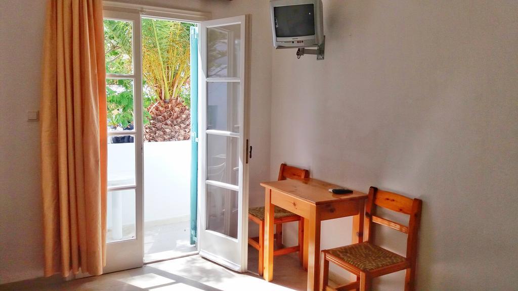 Kymata Hotel Kamári Екстериор снимка