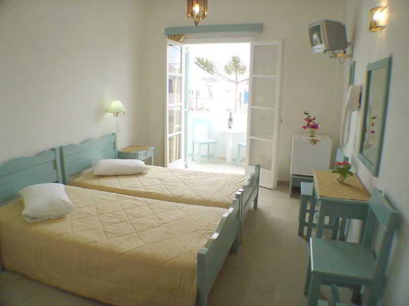 Kymata Hotel Kamári Екстериор снимка