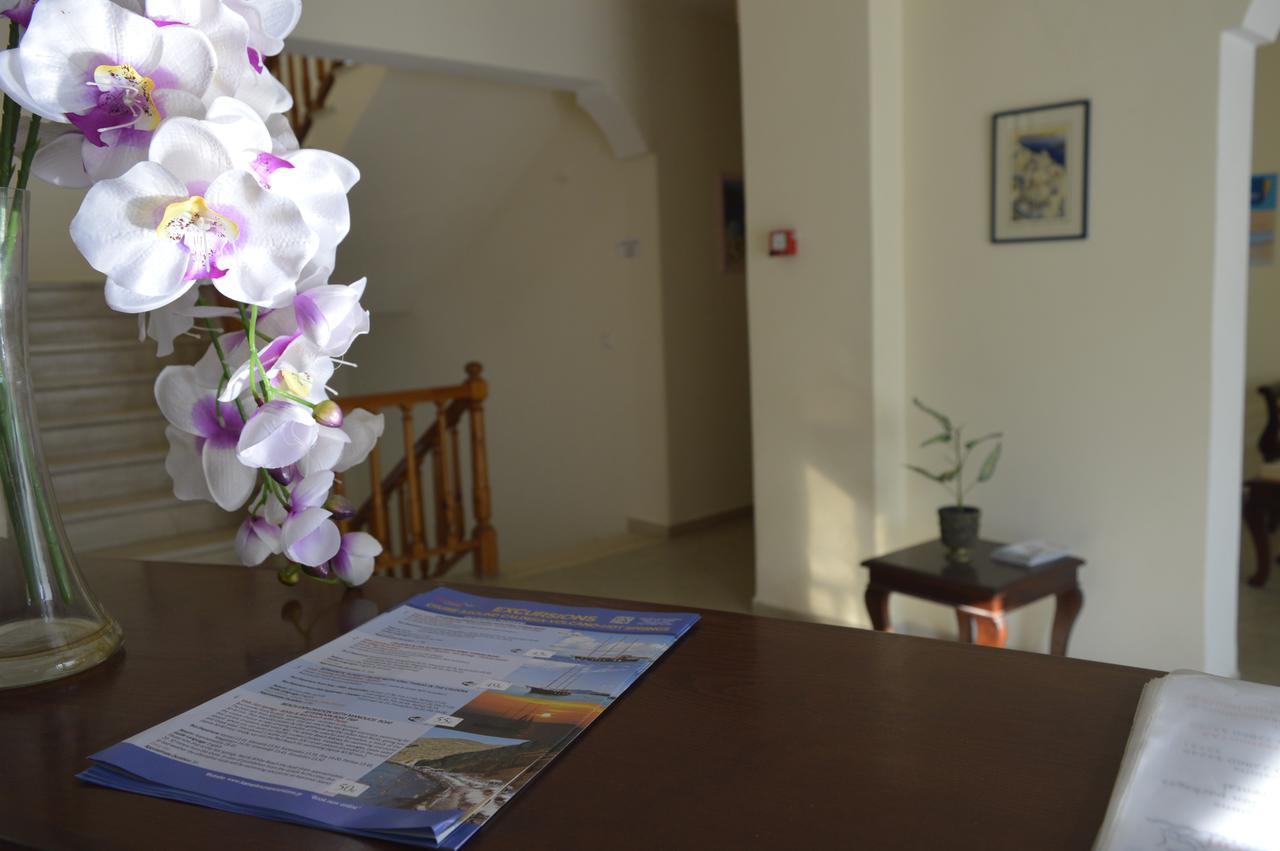 Kymata Hotel Kamári Екстериор снимка