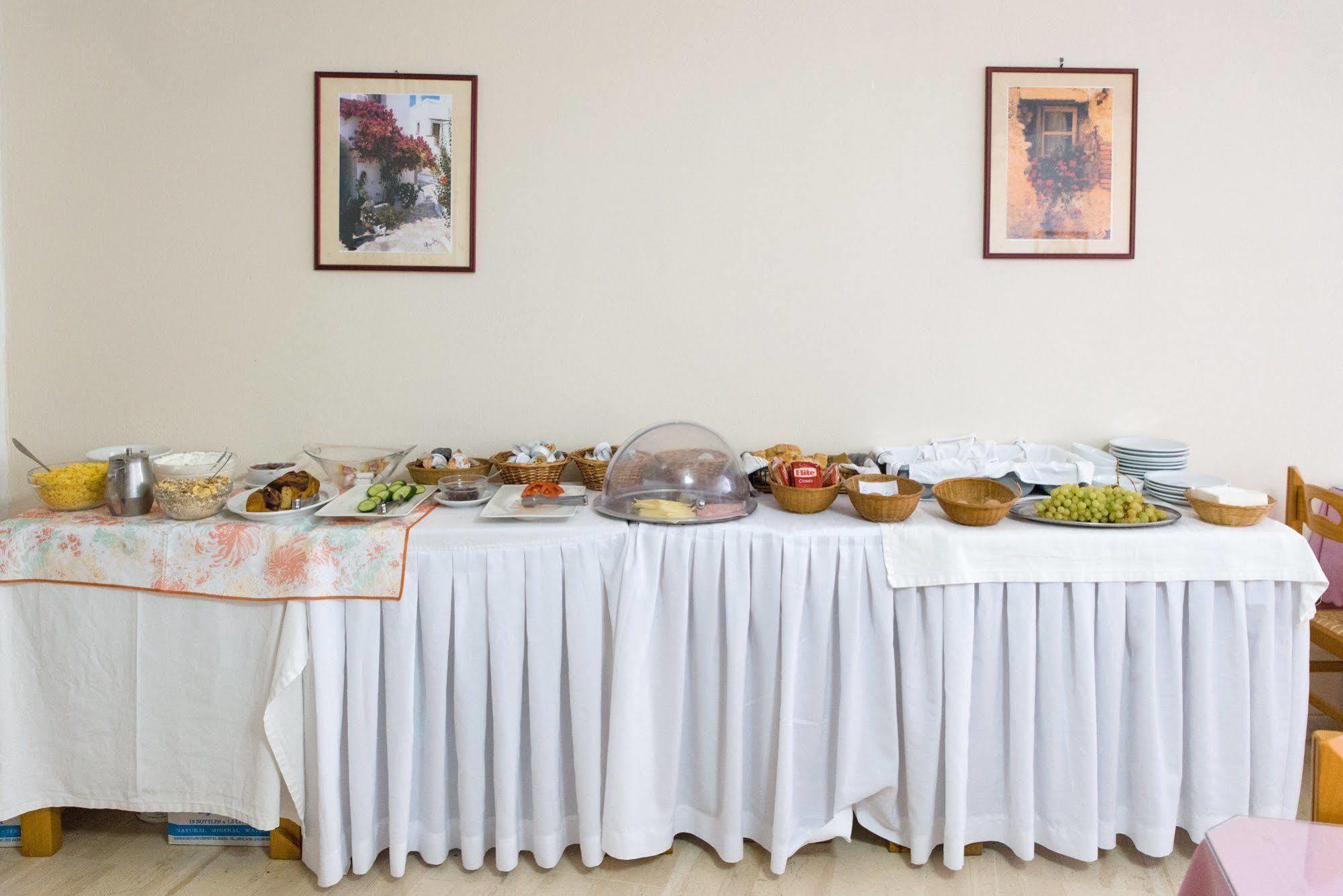Kymata Hotel Kamári Екстериор снимка