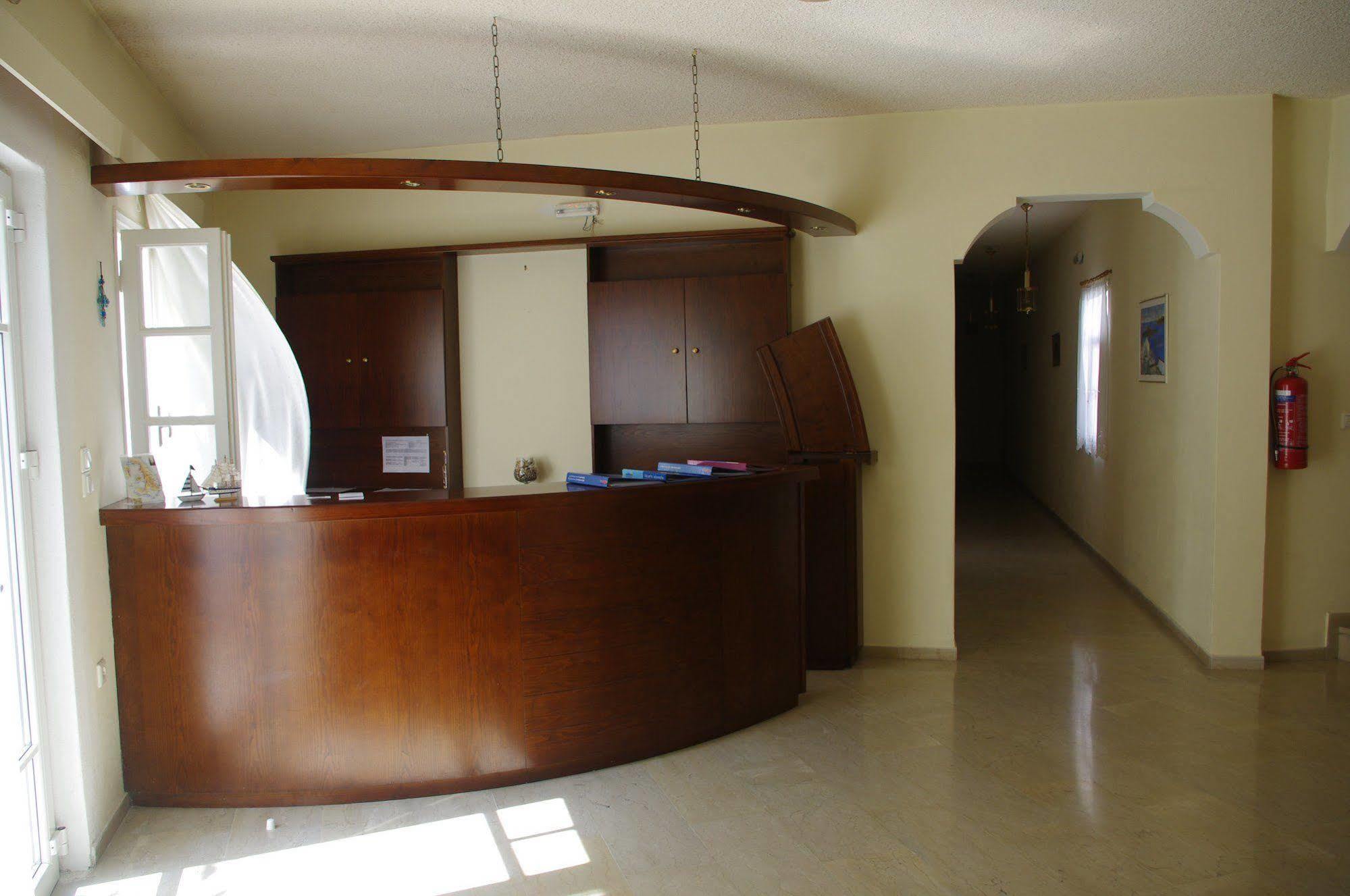 Kymata Hotel Kamári Екстериор снимка