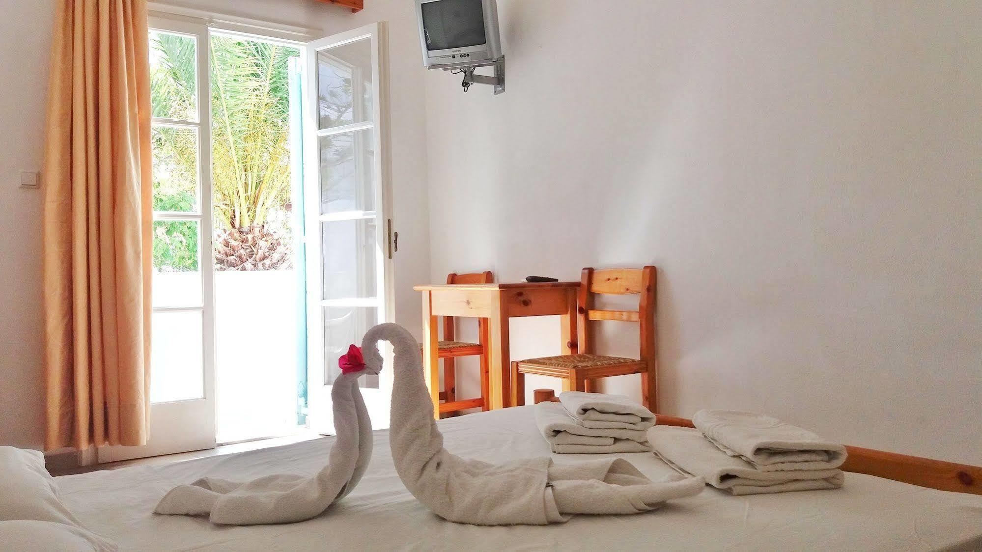 Kymata Hotel Kamári Екстериор снимка