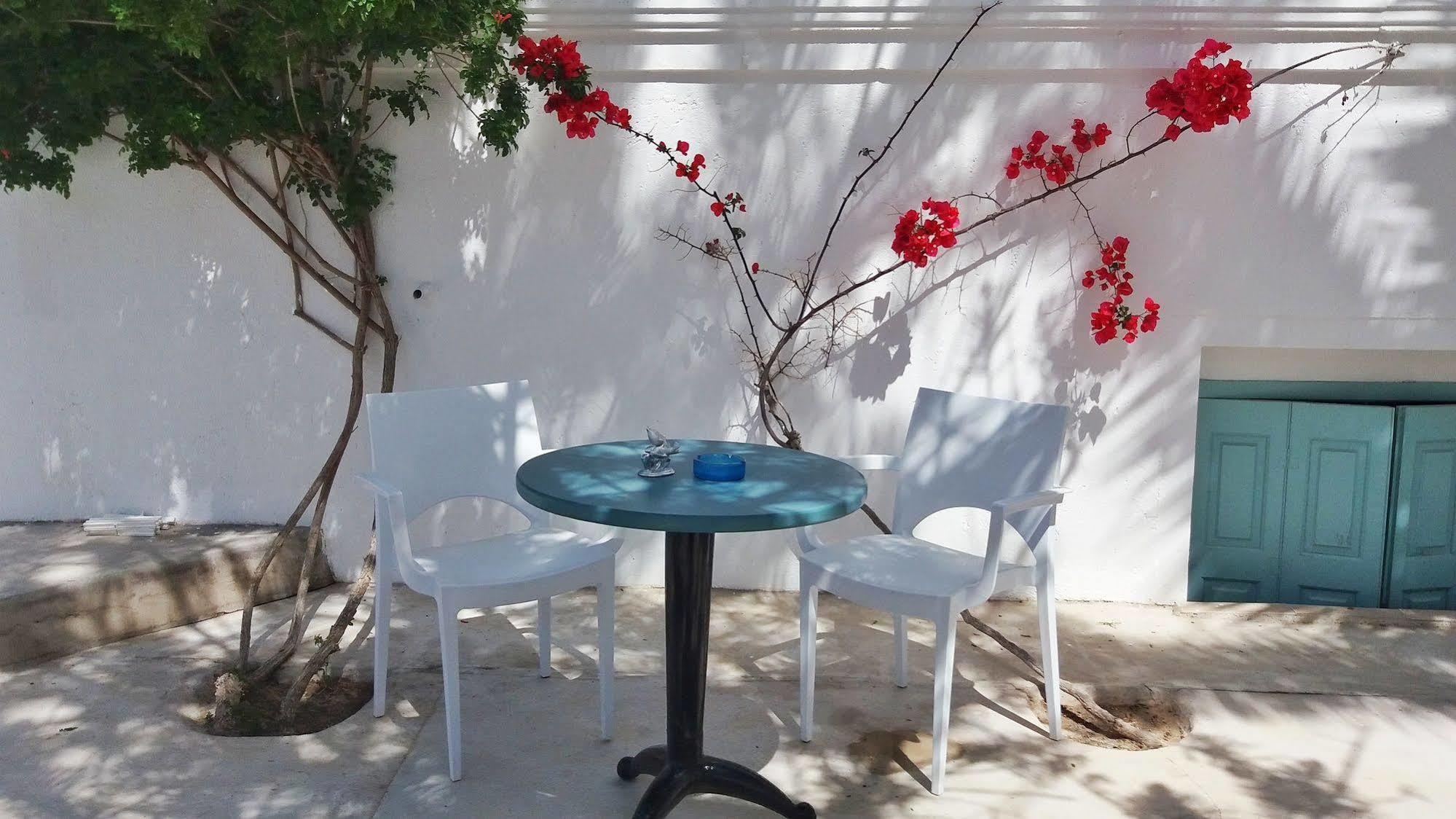 Kymata Hotel Kamári Екстериор снимка